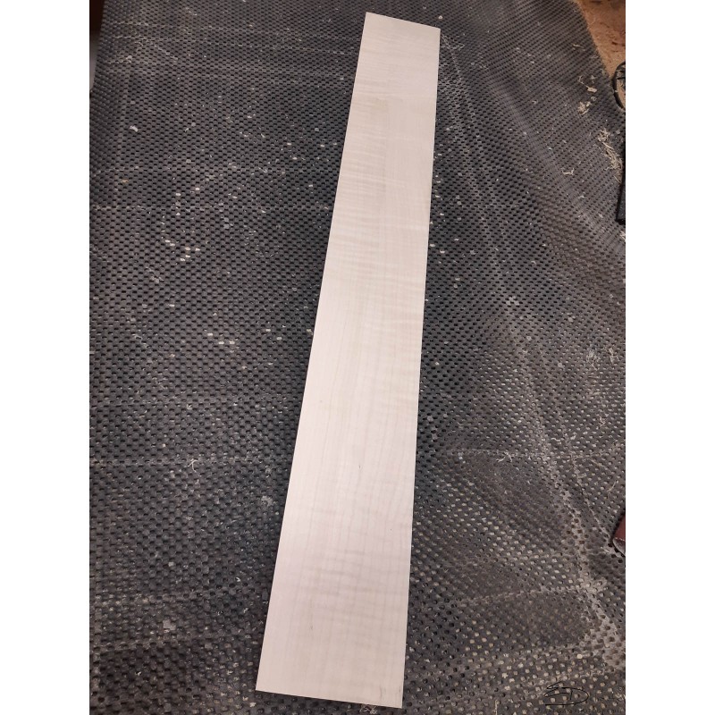 Q0-Flamed maple fingerboard 90x700 ep 10 mm